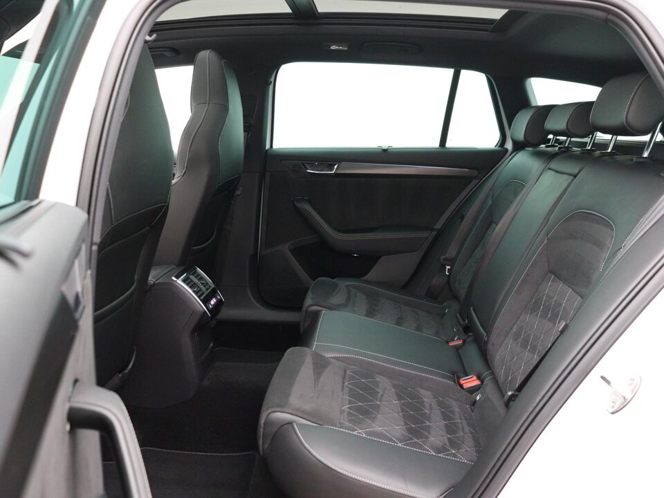 Škoda Superb Combi 1.4 TSI iV Sportline Business