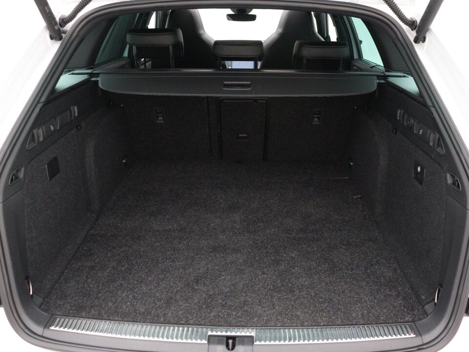 Škoda Superb Combi 1.4 TSI iV Sportline Business