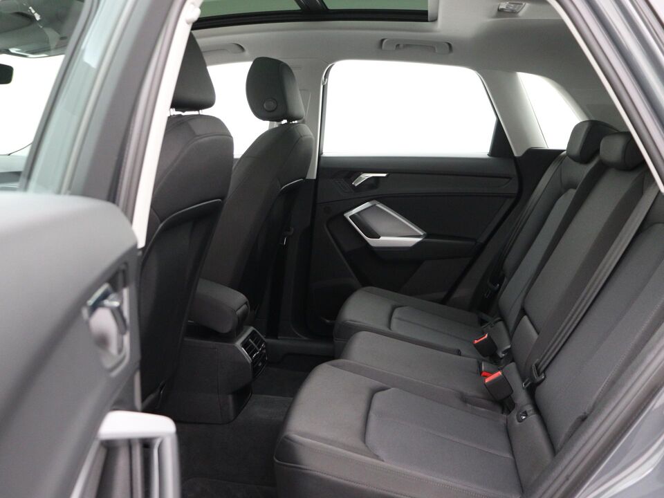 Audi Q3 45 TFSI e Advanced edition