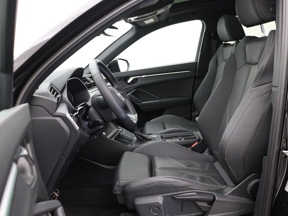 Audi Q3 45 TFSI e S edition