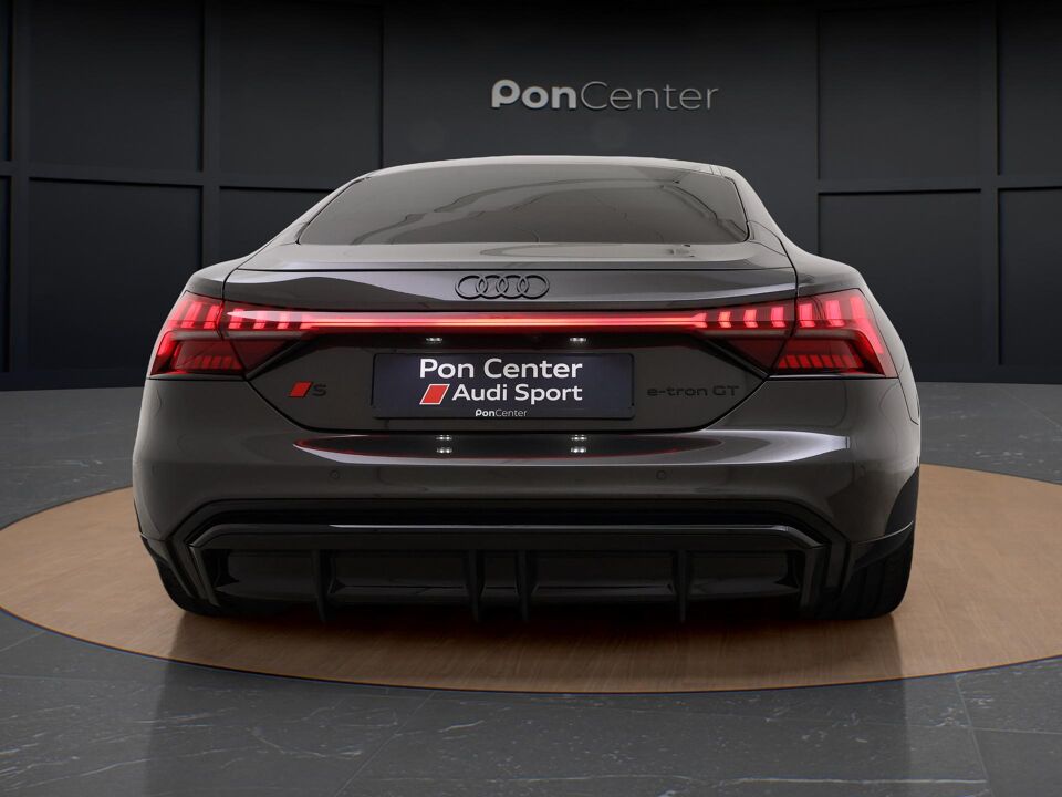 Audi S e-tron GT exclusive edition 1/299 435 kW / 592 PK