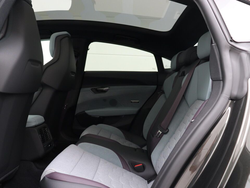 Audi S e-tron GT exclusive edition 1/299 435 kW / 592 PK