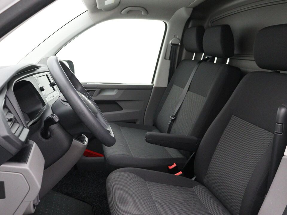VW-Bedrijfswagens Transporter 2.0 TDI 90 PK L1H1 26 Economy Business