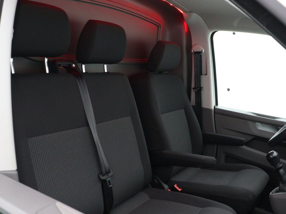 VW-Bedrijfswagens Transporter 2.0 TDI 90 PK L1H1 26 Economy Business