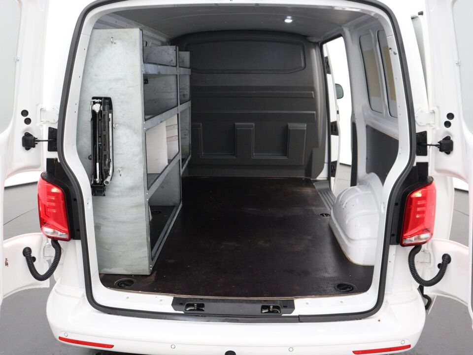 VW-Bedrijfswagens Transporter 2.0 TDI 90 PK L1H1 26 Economy Business