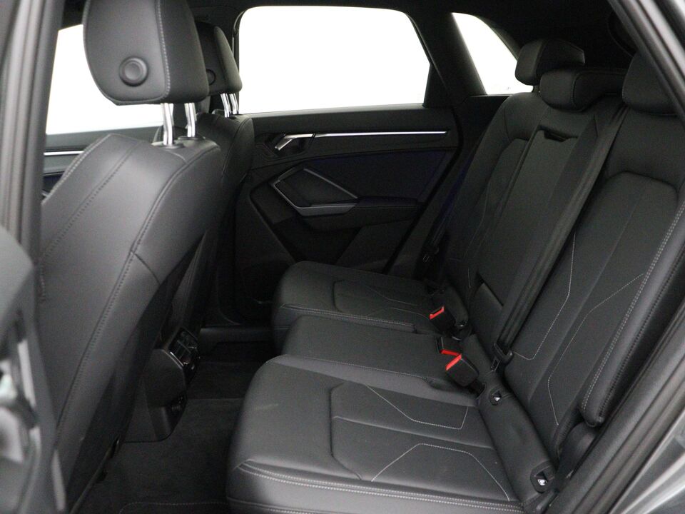 Audi Q3 35 TFSI S Edition Competition