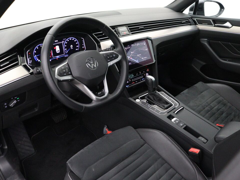 Volkswagen Passat Variant 1.5 TSI Elegance Business R