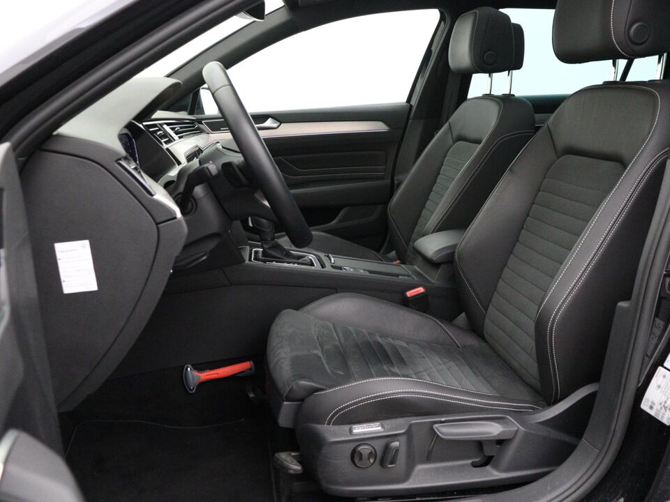 Volkswagen Passat Variant 1.5 TSI Elegance Business R