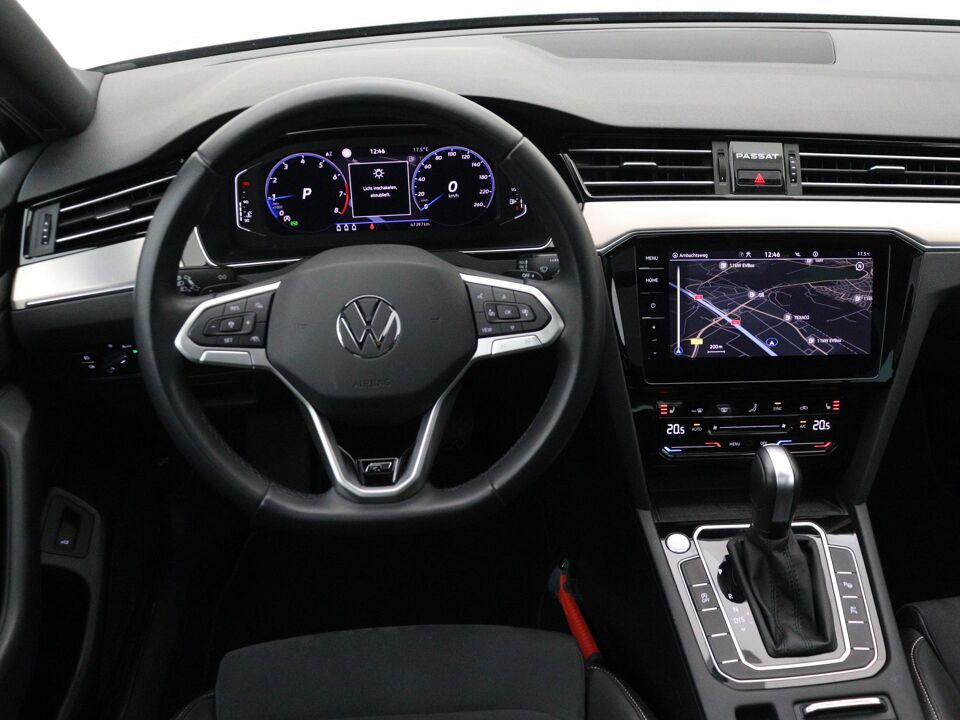 Volkswagen Passat Variant 1.5 TSI Elegance Business R