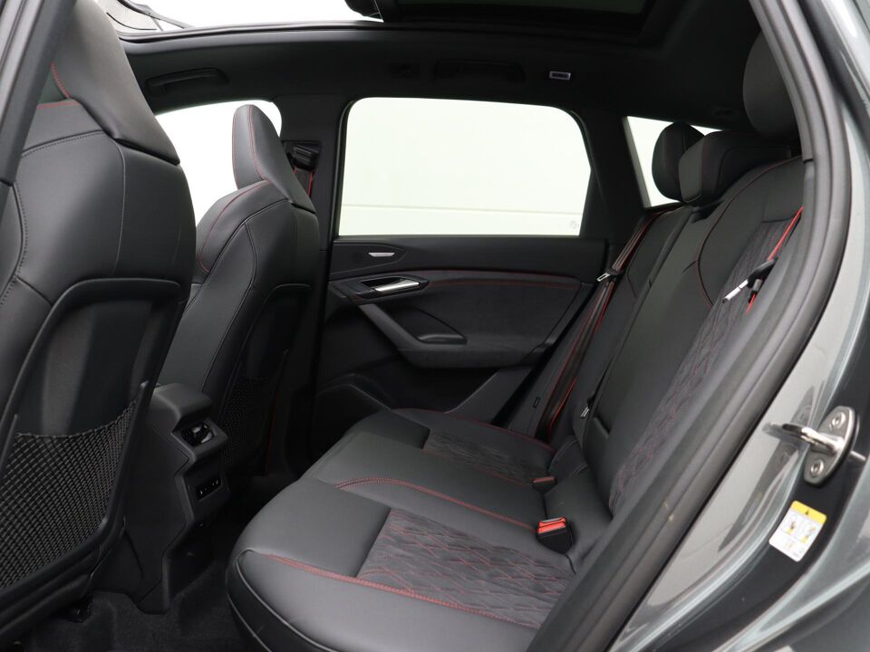 Audi SQ6 e-tron 360 kw/490 pk 100 Kwh
