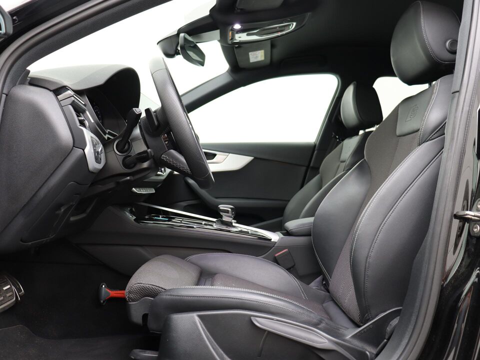 Audi A4 Avant 35 TFSI S-Line Competition