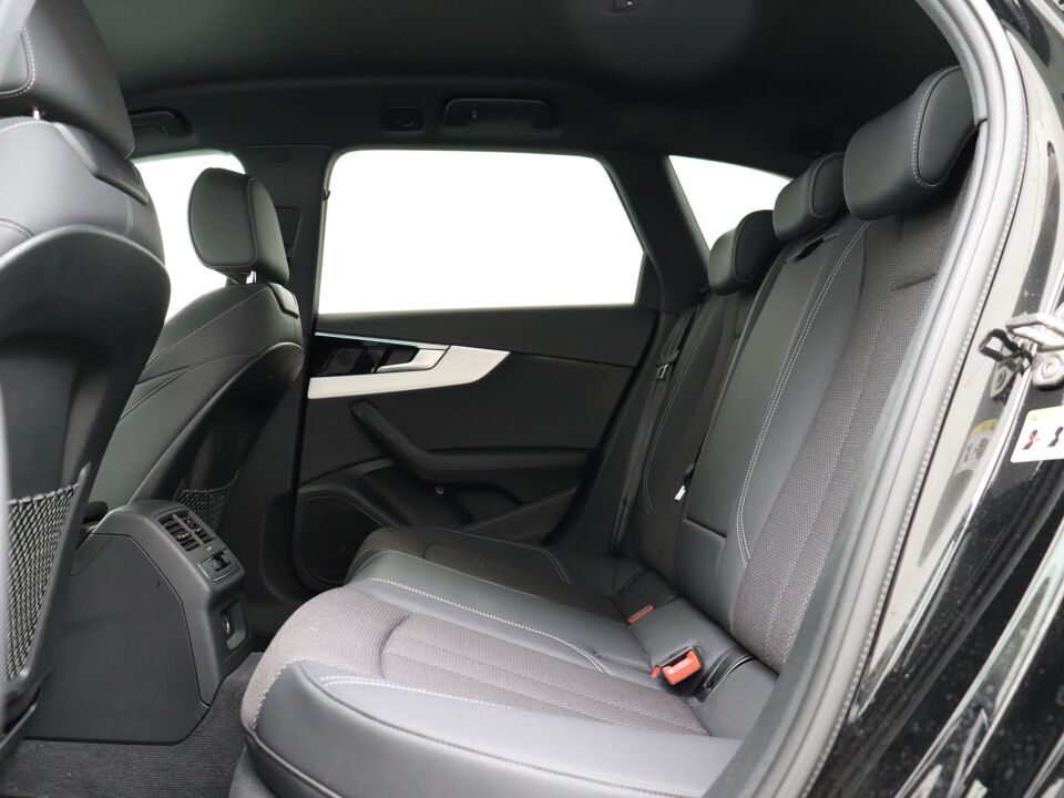 Audi A4 Avant 35 TFSI S-Line Competition