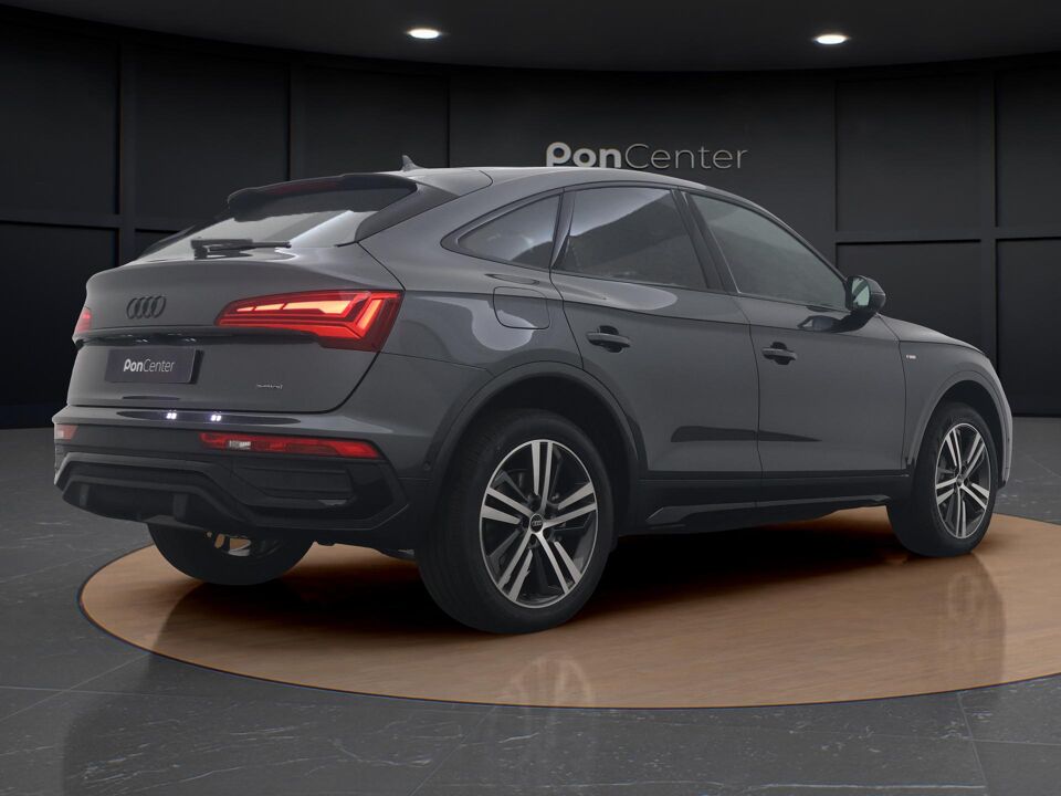 Audi Q5 Sportback S edition Competition 50 TFSI e 220 kW / 299 PK