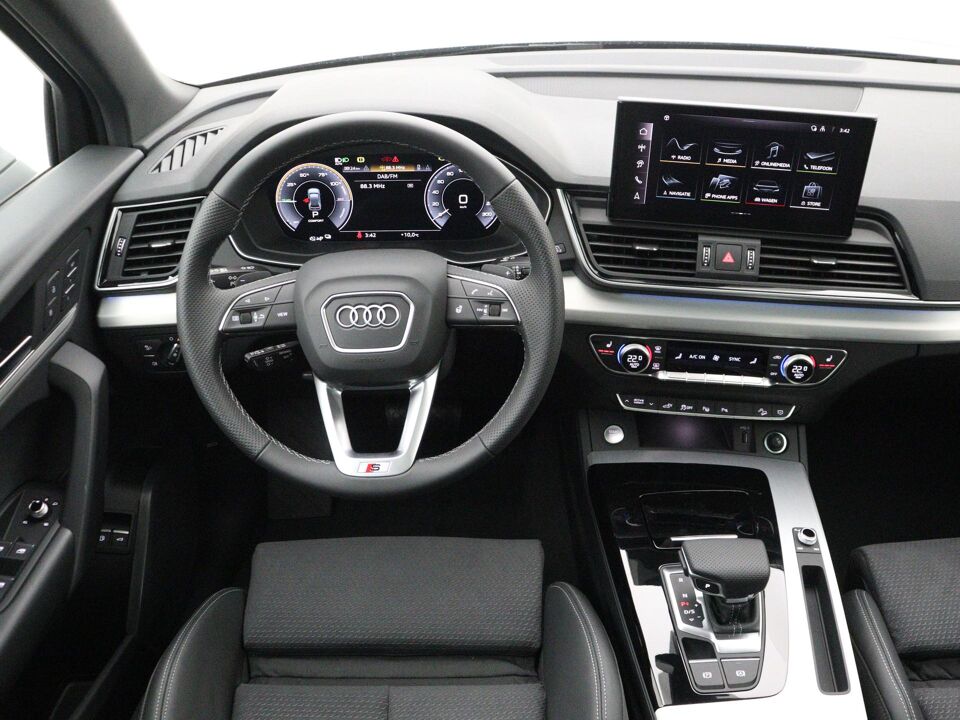 Audi Q5 S edition Competition 50 TFSI e 220 kW / 299 PK