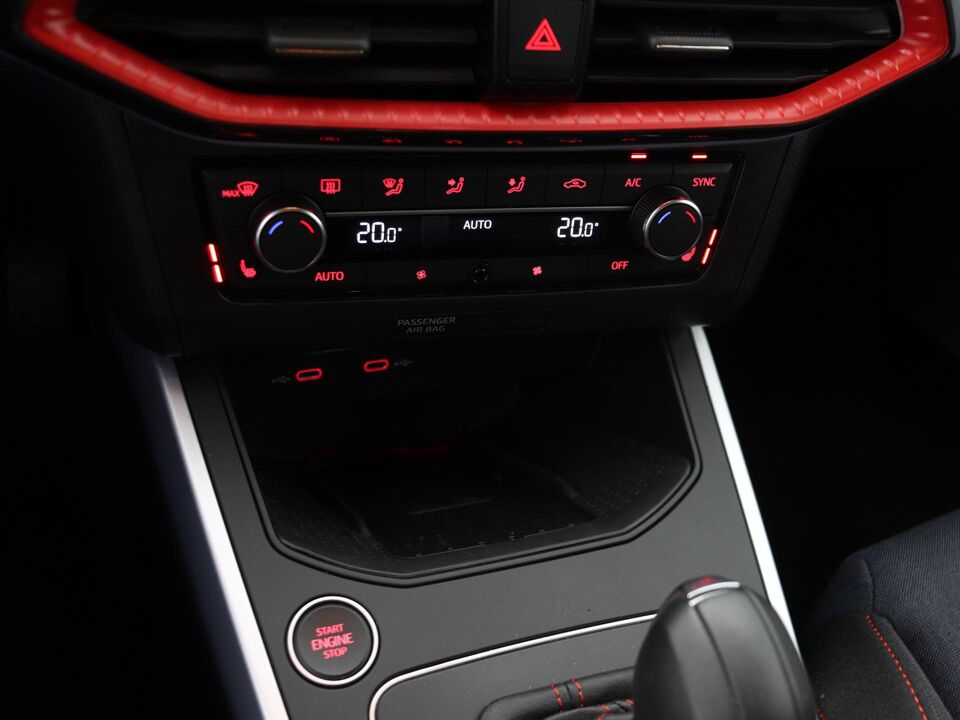 SEAT Arona 1.0 EcoTSI 115 PK DSG FR Business Connect