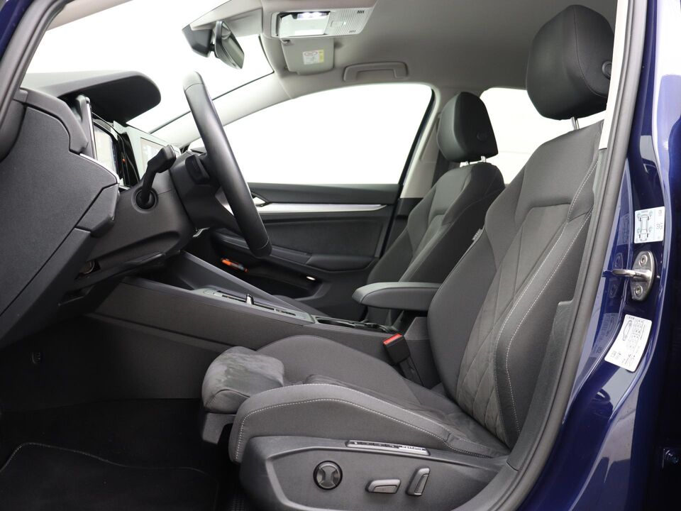 Volkswagen Golf 1.0 eTSI 110 PK DSG Life Business