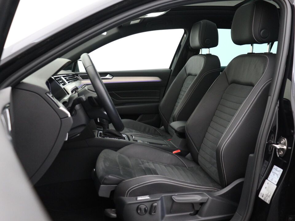 Volkswagen Passat Variant 1.5 TSI R-Line Business +