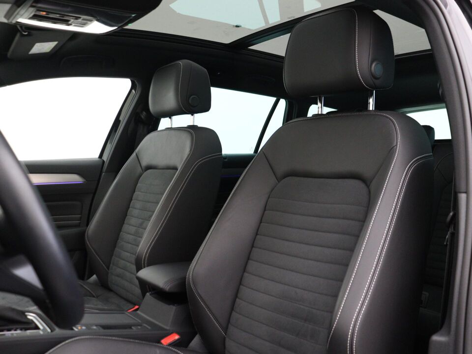 Volkswagen Passat Variant 1.5 TSI R-Line Business +