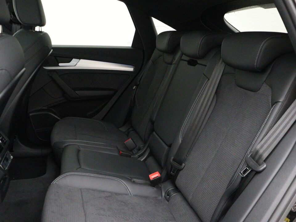 Audi Q5 Sportback S edition Competition 50 TFSI e 220 kW / 299 PK
