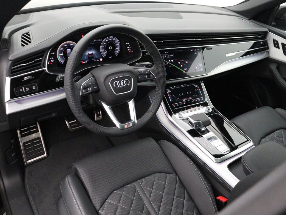 Audi Q8 Pro Line S 55 TFSI e 290 kW / 394 PK