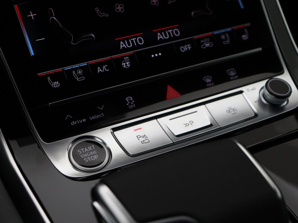 Audi Q8 Pro Line S 55 TFSI e 290 kW / 394 PK