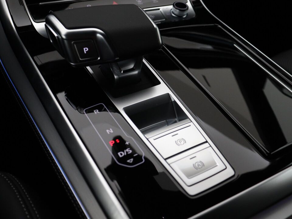 Audi Q8 Pro Line S 55 TFSI e 290 kW / 394 PK