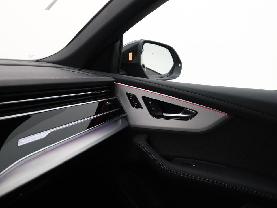 Audi Q8 Pro Line S 55 TFSI e 290 kW / 394 PK