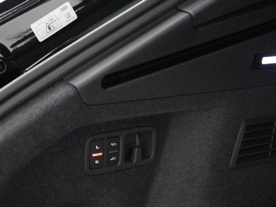 Audi Q8 Pro Line S 55 TFSI e 290 kW / 394 PK