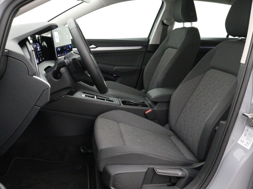 Volkswagen Golf 1.5 eTSI Life