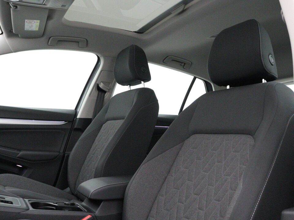 Volkswagen Golf 1.5 eTSI Life