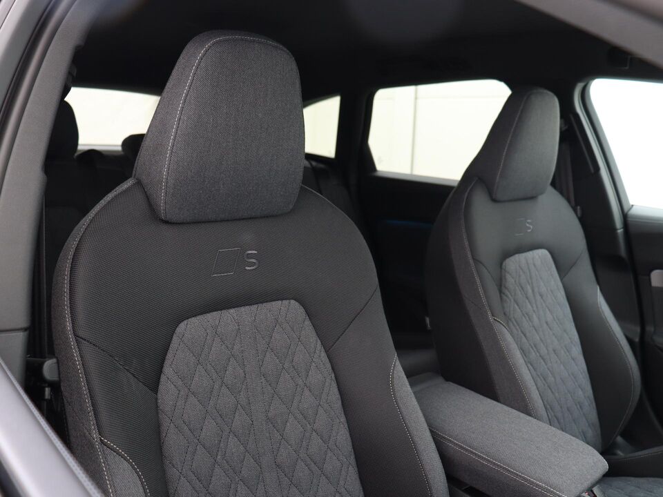 Audi A5 Avant Edition One 35 TFSI 110 kW / 150 pk