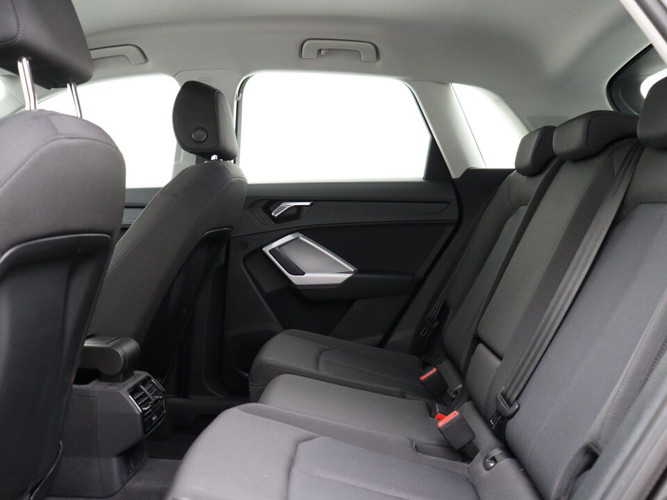 Audi Q3 35 TFSI 150 PK Business Edition