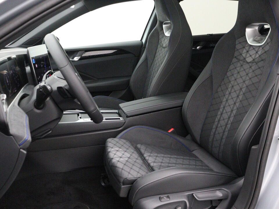Volkswagen Passat Variant R-Line-Edition 1.5 eHybrid 200 kW / 272 pk