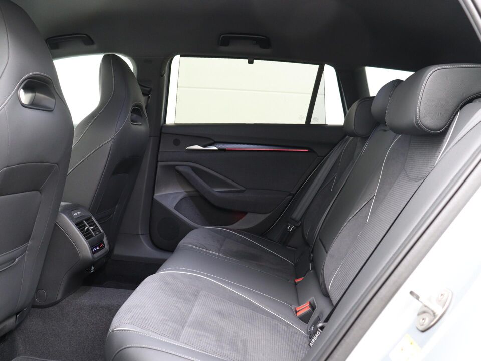Škoda Superb Combi Sportline Business 1.5 TSI PHEV 150 kW / 204 PK