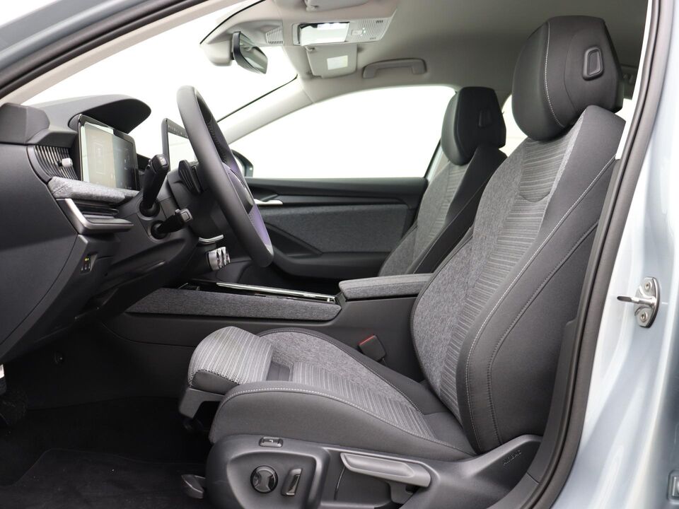 Škoda Superb First Edition 1.5 TSI m-HEV 110 kW / 150 PK