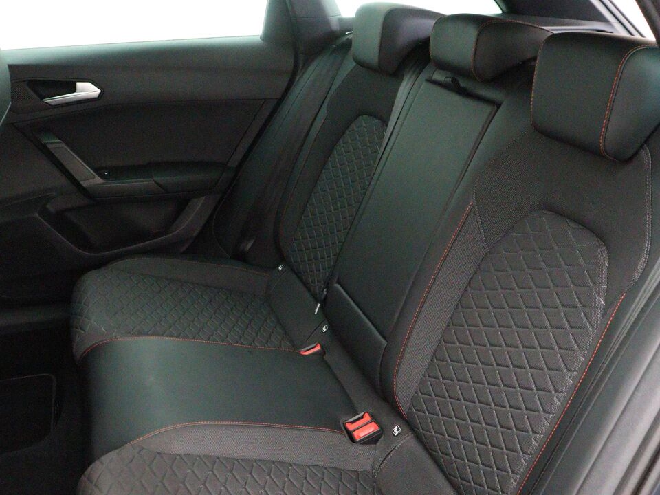 SEAT Leon Sportstourer 1.0 eTSI FR Business