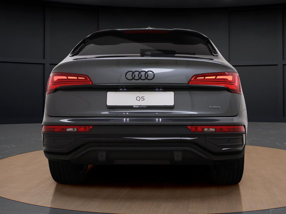 Audi Q5 Sportback S edition Competition 50 TFSI e 220 kW / 299 PK