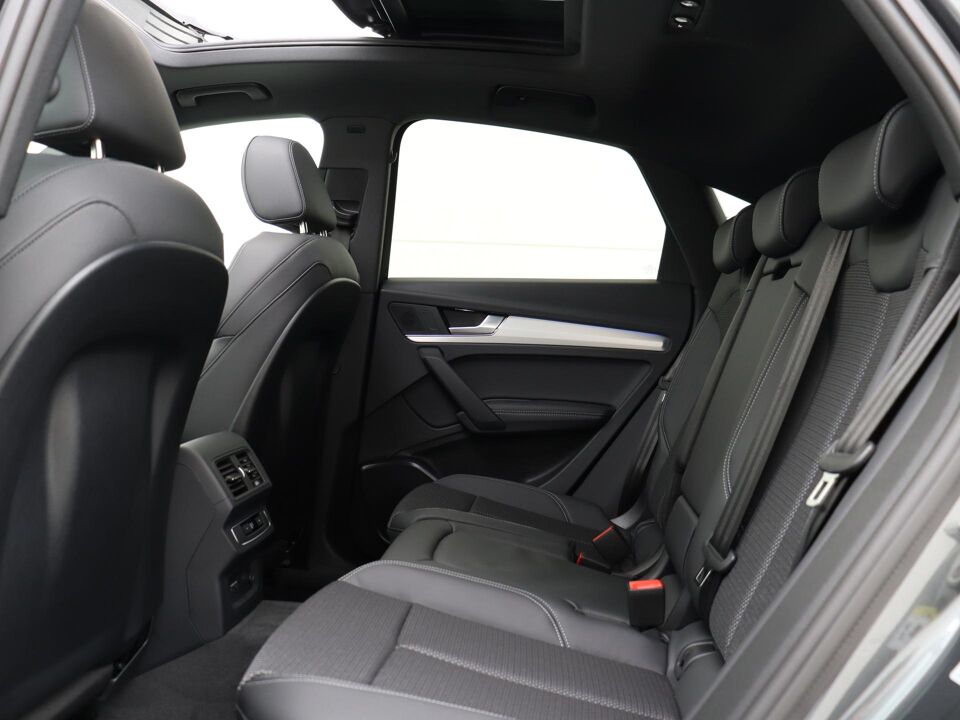 Audi Q5 Sportback S edition Competition 50 TFSI e 220 kW / 299 PK
