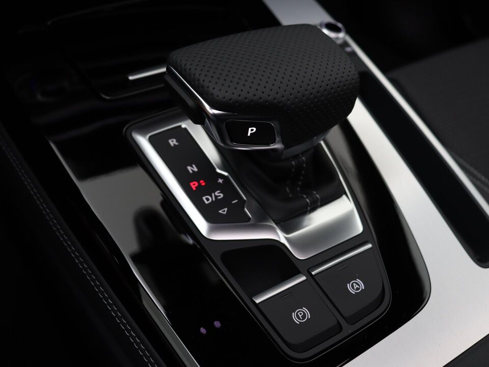 Audi Q5 Sportback S edition Competition 50 TFSI e 220 kW / 299 PK