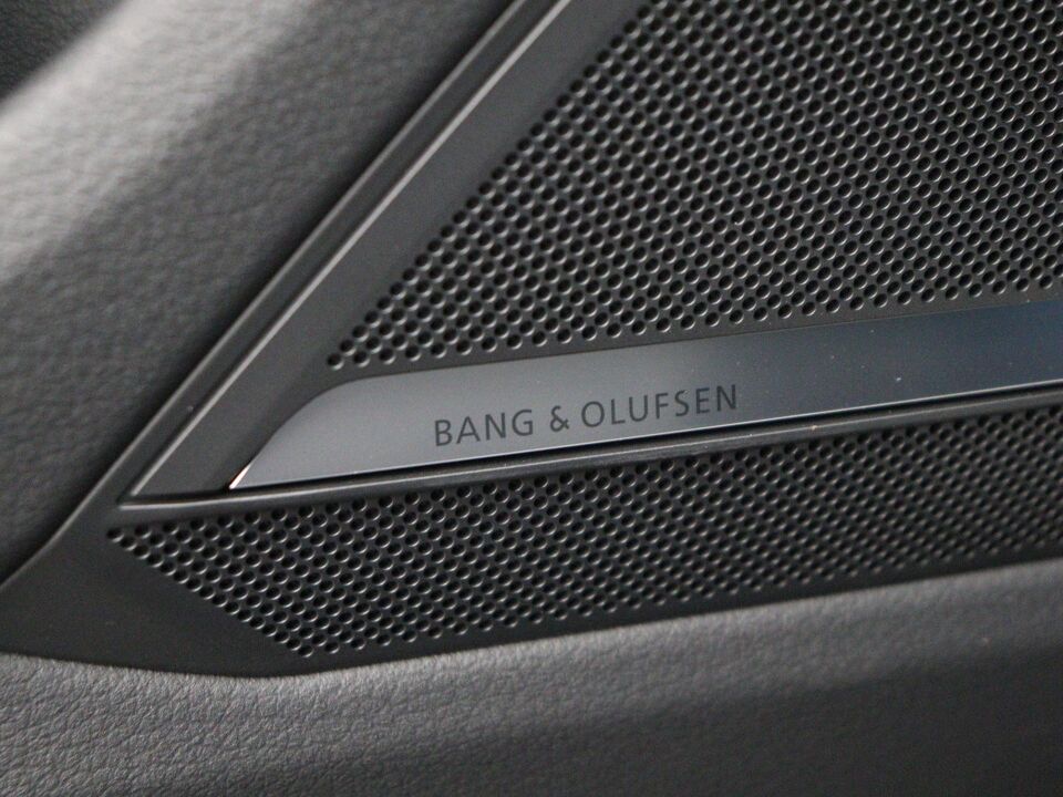 Audi A6 Avant S edition Competition 50 TFSI e 220 kW / 299 pk
