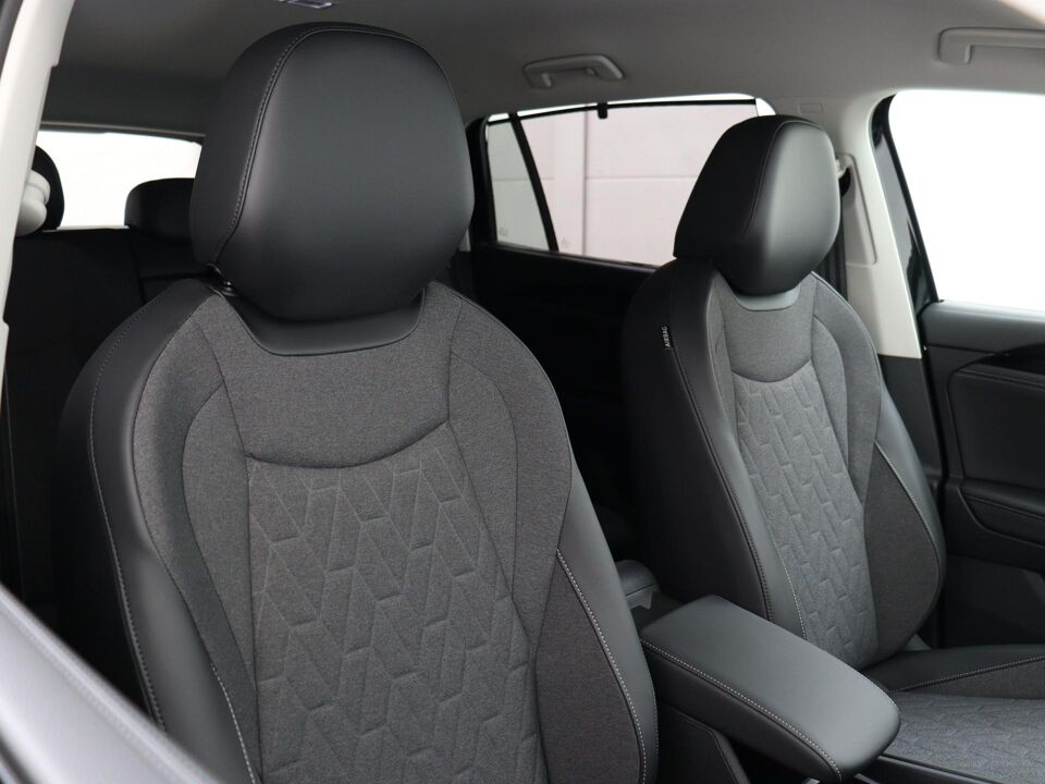 Volkswagen Tayron Life Edition 1.5 eHybrid 150 kW / 204 pk