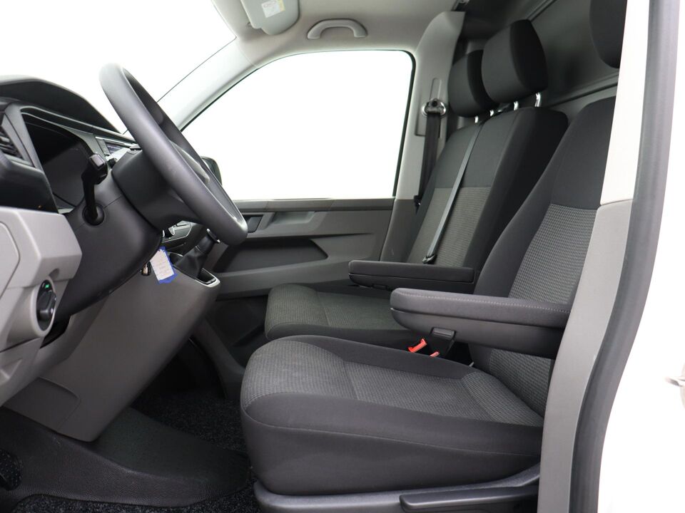 VW-Bedrijfswagens Transporter 2.0 TDI 110 PK L2H1 28 Economy Business