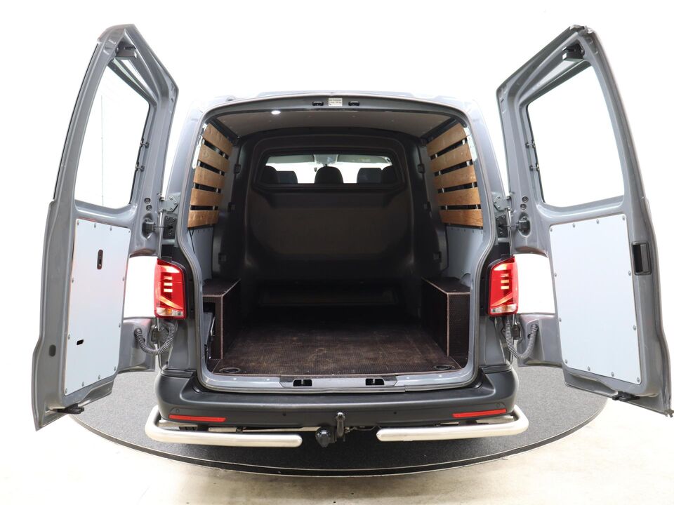 VW-Bedrijfswagens Transporter 2.0 TDI 150 PK DSG L2H1 30 DC Comfortline