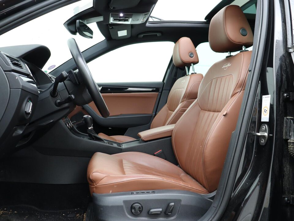 Škoda Superb Combi 1.4 TSI 218 PK iV Laurin & Klement