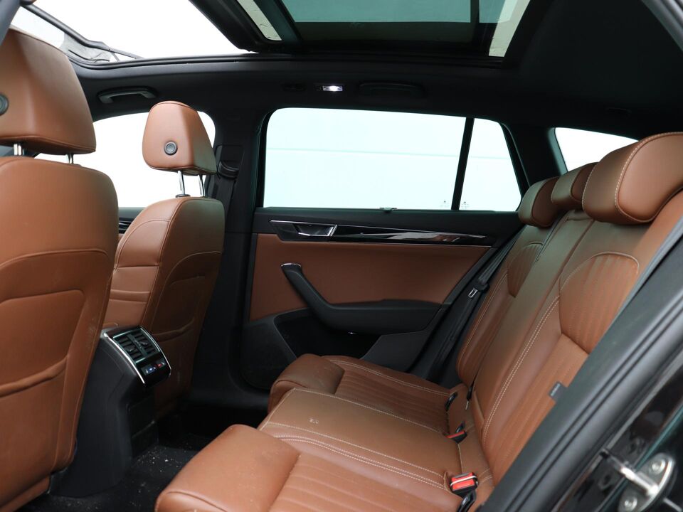 Škoda Superb Combi 1.4 TSI 218 PK iV Laurin & Klement