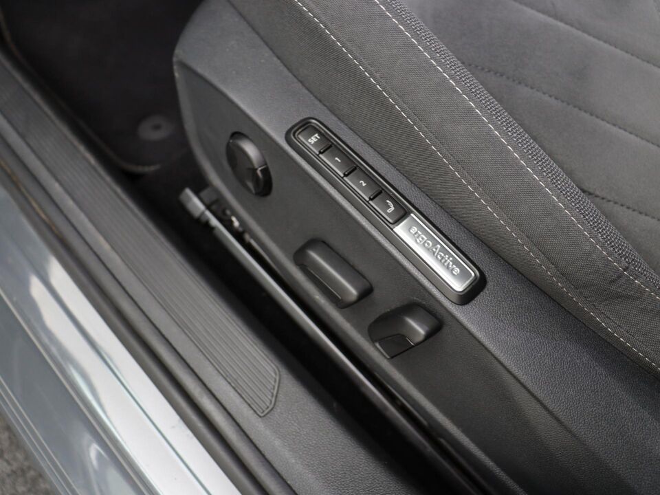 Volkswagen Golf 1.0 TSI 110 PK Life