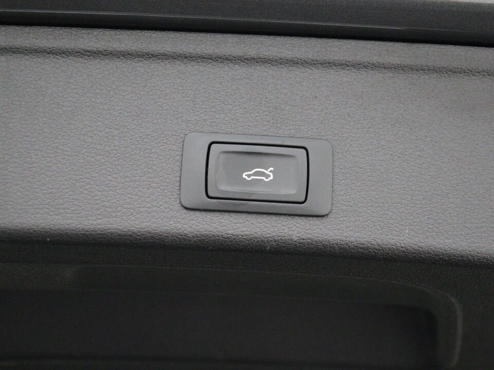 Audi A4 Avant 35 TFSI S-line