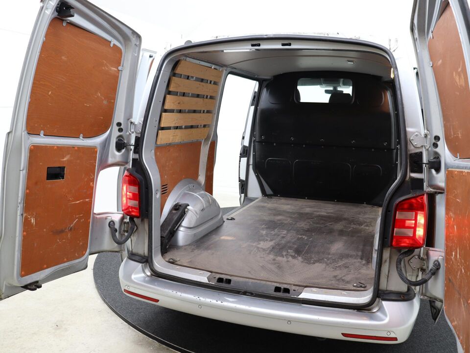 VW-Bedrijfswagens Transporter 2.0 TDI L1H1 4Motion Highline