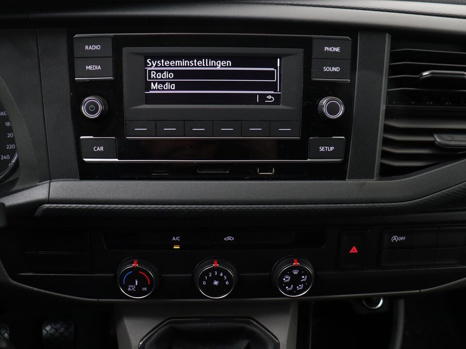 VW-Bedrijfswagens Transporter 2.0 TDI 90 PK L1H1 26 Economy Business