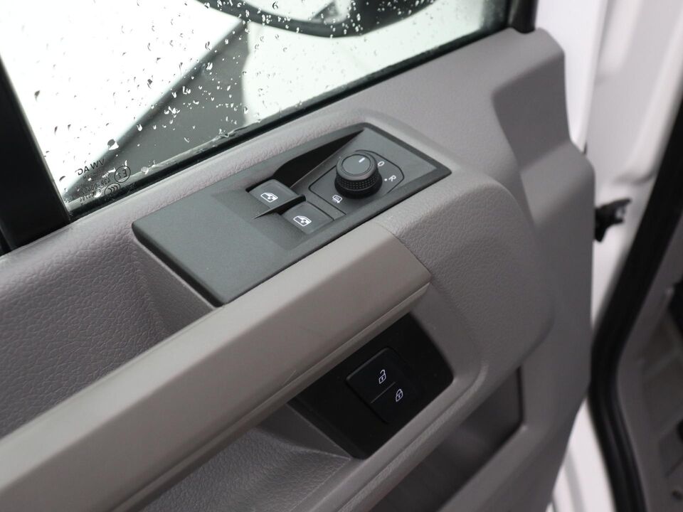 VW-Bedrijfswagens Crafter 35 2.0 140 PK TDI L3H3 Comfortline